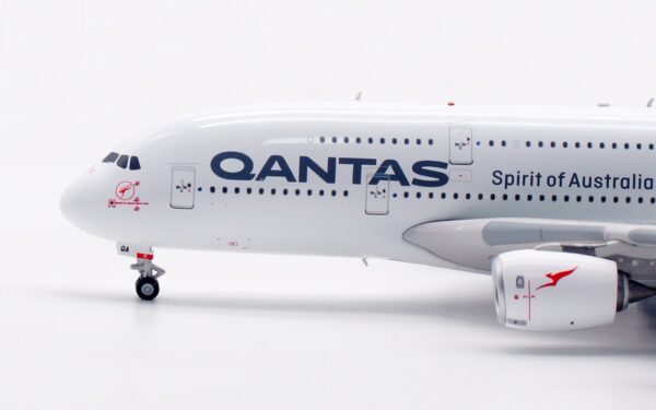 Aviation 400 1:400 Qantas Airways Airbus A380-800 "Nancy-Bird Walton" VH-OQA (AV4286) - Image 9