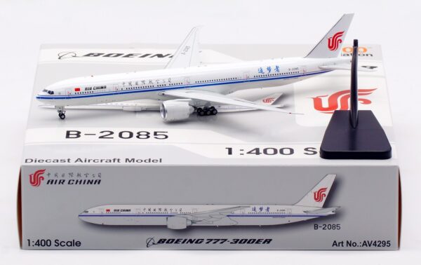 Aviation 400 1:400 Air China Boeing B777-300(ER) B-2085 (AV4295)