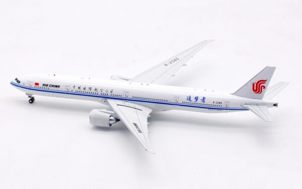 Aviation 400 1:400 Air China Boeing B777-300(ER) B-2085 (AV4295) - Image 7