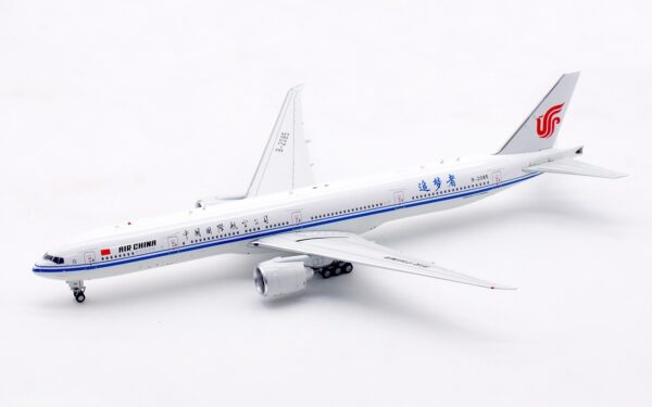 Aviation 400 1:400 Air China Boeing B777-300(ER) B-2085 (AV4295) - Image 9