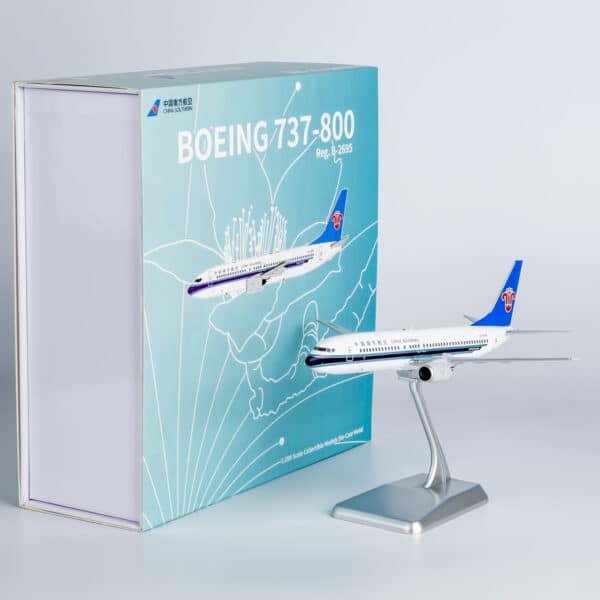 NG Models 1:200 China Southern Airlines Boeing B737-800 B-2695 (NG24050)