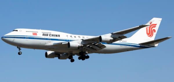 NG Models Lite 1:400 Air China Boeing B747-400 B-2447 (NGCCA031)