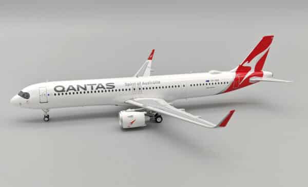 InFlight 200 1:200 Qantas Airways Airbus A321neo XLR "Great Ocean Road" VH-OGA (IF321QF0525)