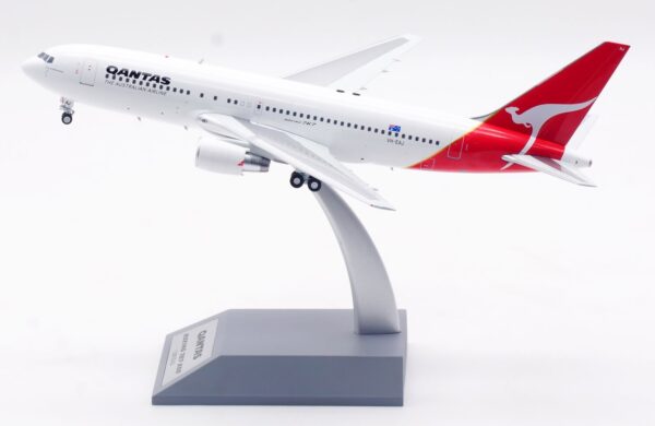 InFlight 200 1:200 Qantas Airways Boeing B767-200(ER) "City of Wollongong" VH-EAJ (IF762QF0525) - Image 2