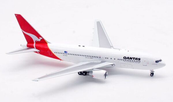 InFlight 200 1:200 Qantas Airways Boeing B767-200(ER) "City of Wollongong" VH-EAJ (IF762QF0525) - Image 5
