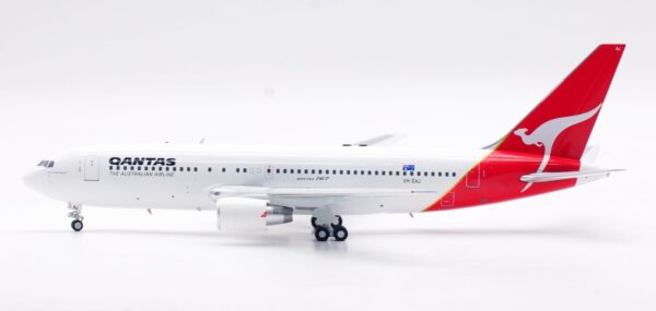 InFlight 200 1:200 Qantas Airways Boeing B767-200(ER) "City of Wollongong" VH-EAJ (IF762QF0525) - Image 6