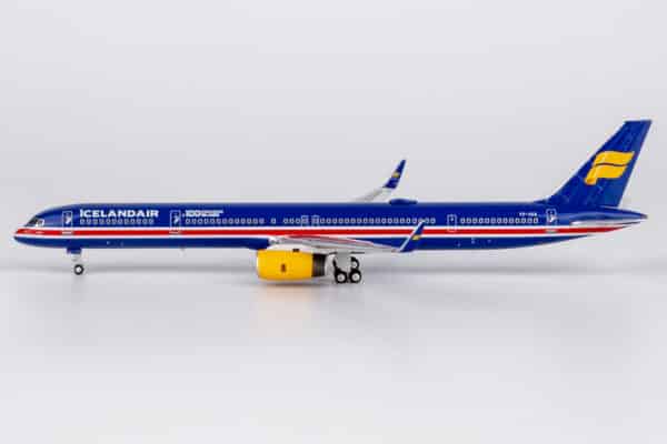 NG Models 1:400 Icelandair Boeing B757-300w "100 Years Icelandic Independence" TF-ISX (NG45009)