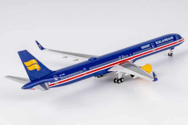 NG Models 1:400 Icelandair Boeing B757-300w "100 Years Icelandic Independence" TF-ISX (NG45009) - Image 4
