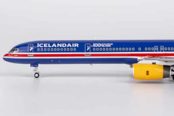 NG Models 1:400 Icelandair Boeing B757-300w "100 Years Icelandic Independence" TF-ISX (NG45009) - Image 5