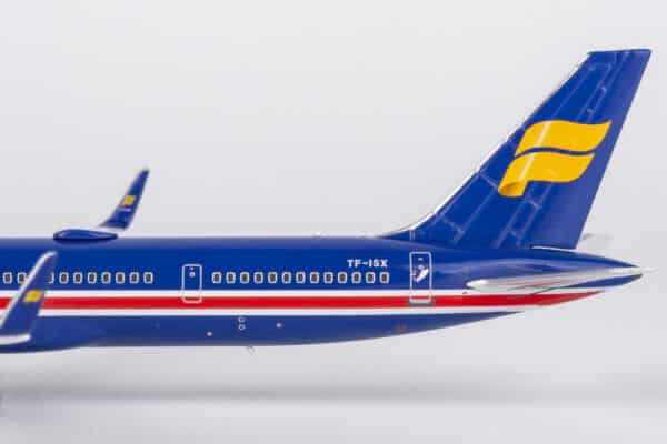 NG Models 1:400 Icelandair Boeing B757-300w "100 Years Icelandic Independence" TF-ISX (NG45009) - Image 6
