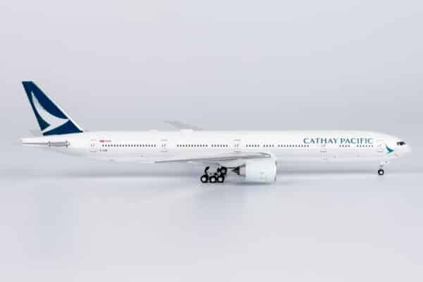 NG Models 1:400 Cathay Pacific Boeing B777-300(ER) B-KQW (NG73069) - Image 2