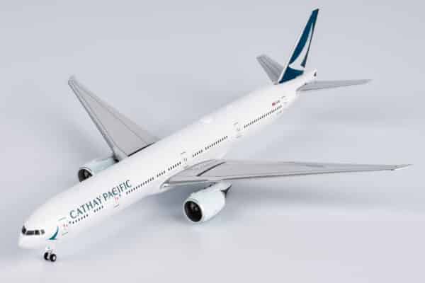 NG Models 1:400 Cathay Pacific Boeing B777-300(ER) B-KQW (NG73069) - Image 3