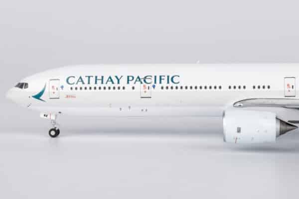 NG Models 1:400 Cathay Pacific Boeing B777-300 "The Spirit of Hong Kong" B-HNK (NG73071) - Image 6