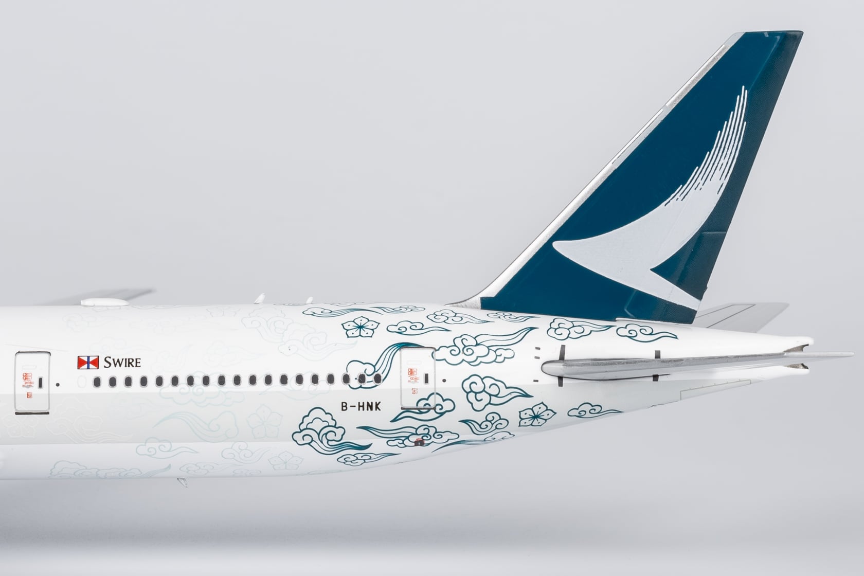 NG Models 1:400 Cathay Pacific Boeing B777-300 