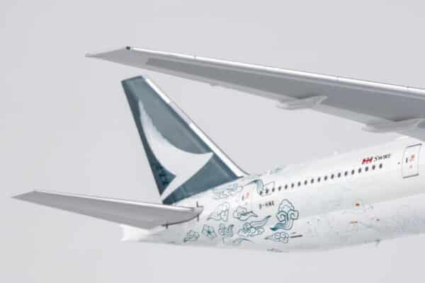 NG Models 1:400 Cathay Pacific Boeing B777-300 "The Spirit of Hong Kong" B-HNK (NG73071) - Image 8