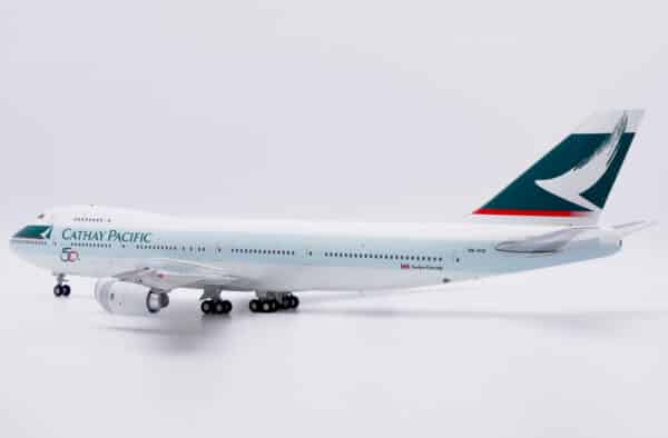 JC Wings 1:200 Cathay Pacific Boeing B747-200B "50th Anniversary - Flaps Up" VR-HIC (SC2742002) - Image 5