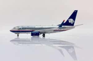 JC Wings 1:200 Aeromexico Boeing B737-700w "Flaps Up" XA-CAM (XX20189)