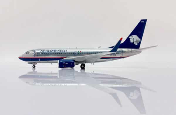 JC Wings 1:200 Aeromexico Boeing B737-700w "Flaps Up" XA-CAM (XX20189)