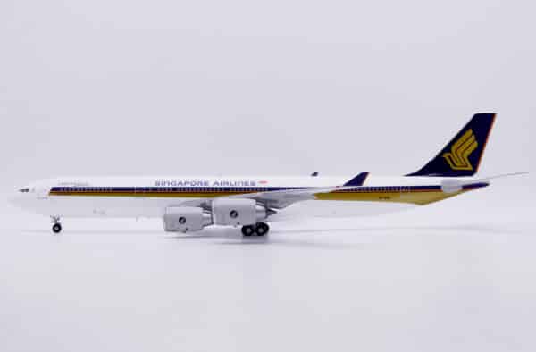 JC Wings 1:200 Singapore Airlines Airbus A340-500 "Leadership" 9V-SGB (XX20673)