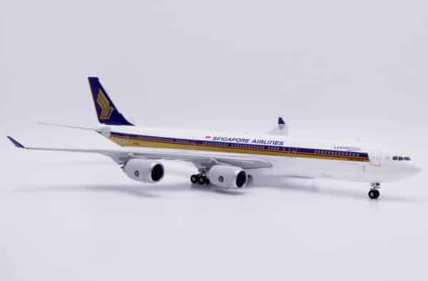 JC Wings 1:200 Singapore Airlines Airbus A340-500 "Leadership" 9V-SGB (XX20673) - Image 4