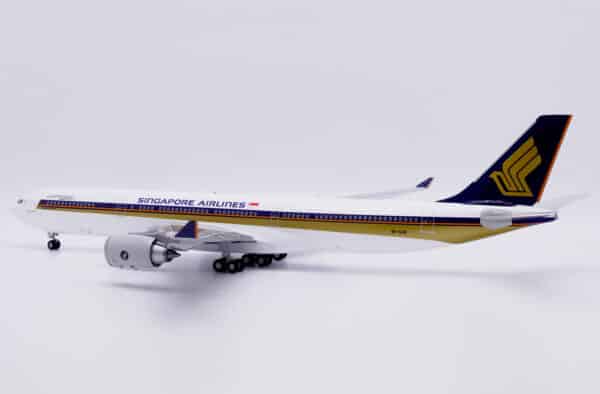 JC Wings 1:200 Singapore Airlines Airbus A340-500 "Leadership" 9V-SGB (XX20673) - Image 5