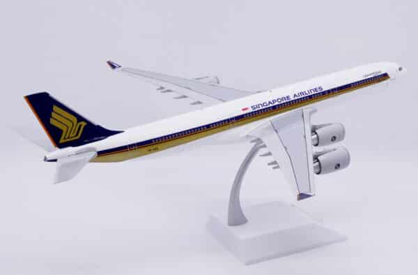 JC Wings 1:200 Singapore Airlines Airbus A340-500 "Leadership" 9V-SGB (XX20673) - Image 11