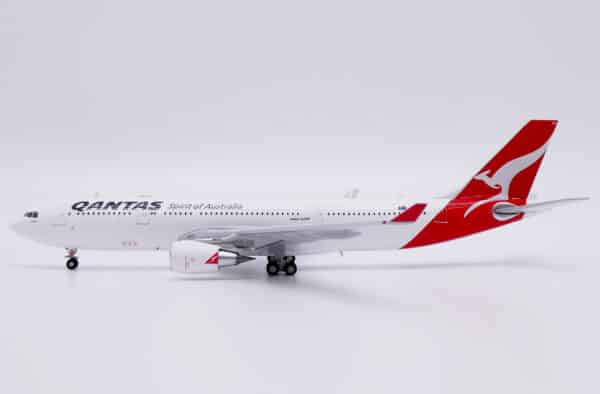 JC Wings 1:400 Qantas Airways Airbus A330-200 "Clare Valley" VH-EBN (XX40245)