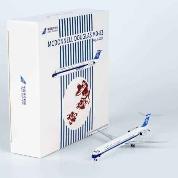 NG Models 1:400 China Southern Airlines McDonnell Douglas MD-82 B-2139 (NG24057)