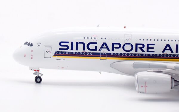 Aviation 400 1:400 Singapore Airlines Airbus A380-800 9V-SKZ (AV4292) - Image 10