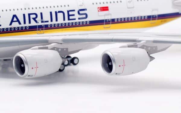 Aviation 400 1:400 Singapore Airlines Airbus A380-800 9V-SKZ (AV4292) - Image 11