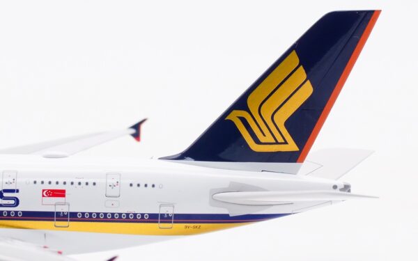 Aviation 400 1:400 Singapore Airlines Airbus A380-800 9V-SKZ (AV4292) - Image 12
