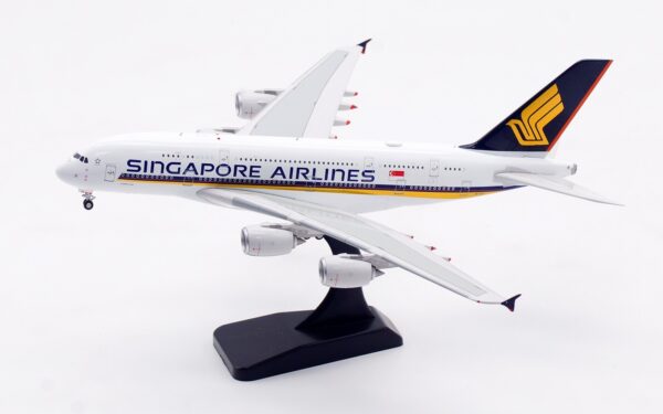 Aviation 400 1:400 Singapore Airlines Airbus A380-800 9V-SKZ (AV4292) - Image 2