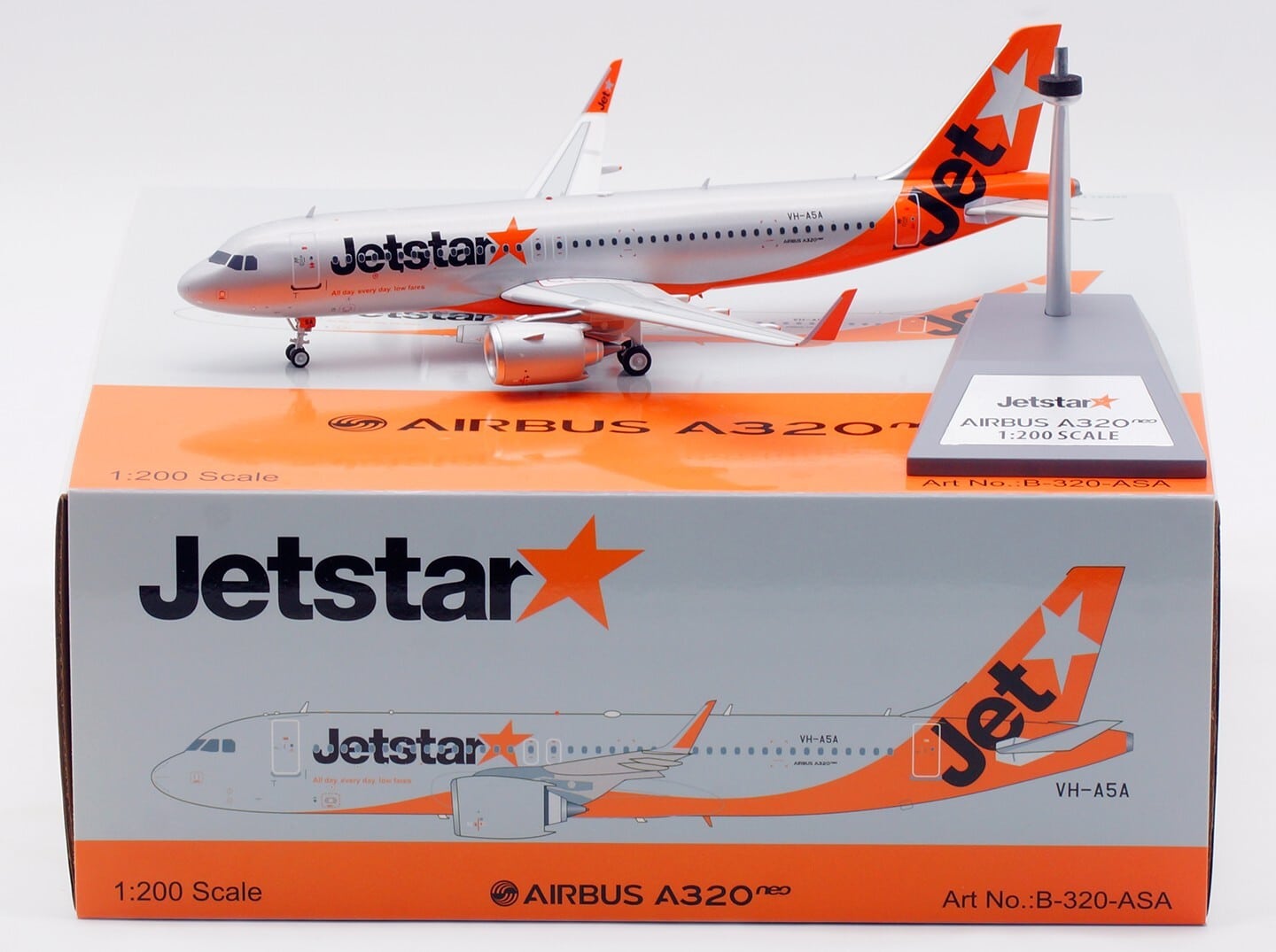 スターフライヤー　AIRBUS A320 1/200　SCALE JCwings Starflyer A320 Reg# JA01MC 1:200 Scale Item