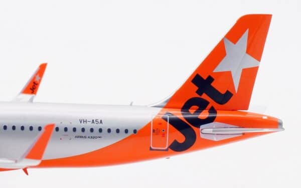 InFlight 200 1:200 Jetstar Airways Airbus A320neo VH-A5A (B-320-A5A) - Image 10