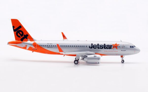 InFlight 200 1:200 Jetstar Airways Airbus A320neo VH-A5A (B-320-A5A) - Image 7