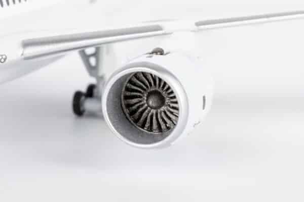 NG Models 1:400 Cathay Pacific Airbus A350-900 XWB B-LQA (NG39109) - Image 9