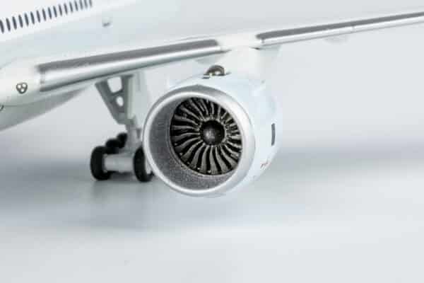 NG Models 1:400 Cathay Pacific Airbus A350-1000 XWB "100th Anniversary of Kai Tak Airport" B-LXI (NG57021) - Image 8