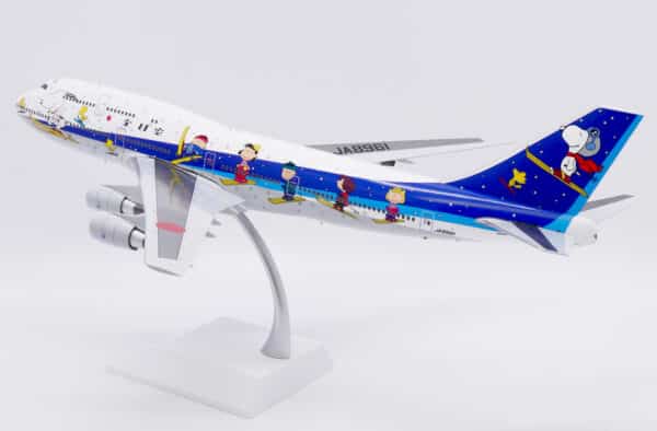 JC Wings 1:200 ANA All Nippon Airways Boeing B747-400D "Snoopy - Flaps Up" JA8961 (SA2053) - Image 3