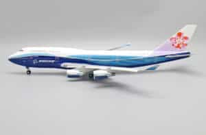 JC Wings 1:200 China Airlines Boeing B747-400 "Dreamliner - Flaps Down" B-18210 (XX20094A)