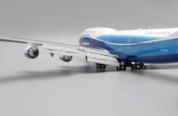 JC Wings 1:200 China Airlines Boeing B747-400 "Dreamliner - Flaps Down" B-18210 (XX20094A) - Image 10