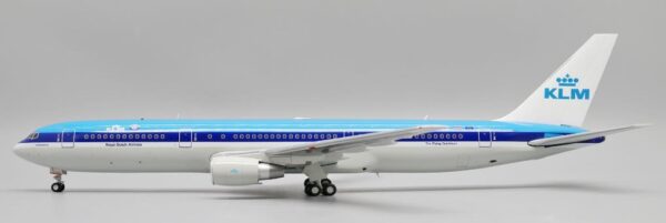 JC Wings 1:200 KLM Royal Dutch Airlines Boeing B767-300(ER) "Zeeland Bridge" PH-BZK (XX20137)