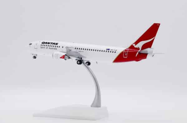 JC Wings 1:200 Qantas Airways Boeing B737-400 "Port Pirie" VH-TJZ (XX20393) - Image 12