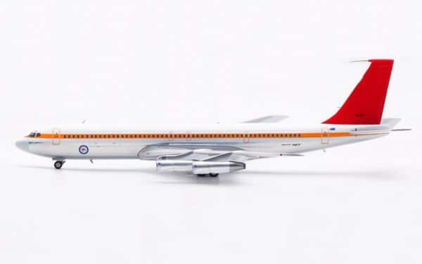 InFlight 200 1:200 Royal Australian Air Force (RAAF) Boeing B707-300C(KC) "Qantas Hybrid" A20-627 (IF707RAAF627P) - Image 6