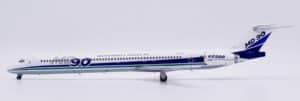 JC Wings 1:200 McDonnell Douglas MD-90 "House Colours" N901DC (LH2501)