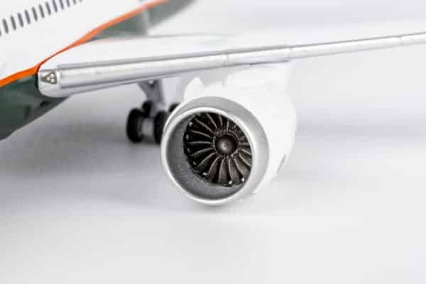 NG Models 1:400 Eva Air Boeing B787-9 Dreamliner B-17887 (NG55141) - Image 6