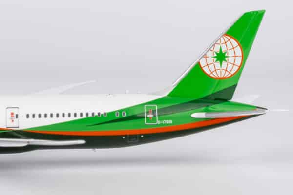 NG Models 1:400 Eva Air Boeing B787-9 Dreamliner B-17881 (NG55142) - Image 7