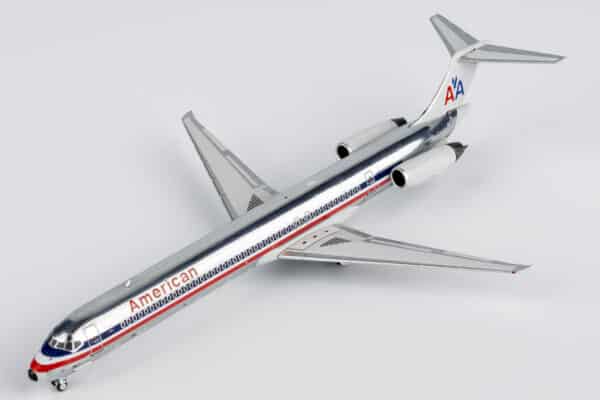 NG Models 1:400 American Airlines McDonnell Douglas MD-82 N236AA (NG83008) - Image 3