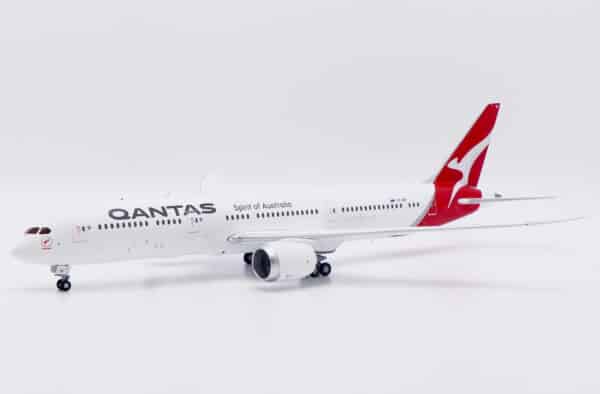 JC Wings 1:200 Qantas Airways Boeing B787-9 Dreamliner "Boomerang - Flaps Up" VH-ZNF (XX20624) - Image 3