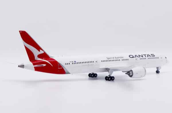 JC Wings 1:200 Qantas Airways Boeing B787-9 Dreamliner "Boomerang - Flaps Up" VH-ZNF (XX20624) - Image 6