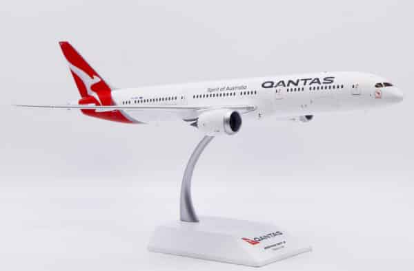 JC Wings 1:200 Qantas Airways Boeing B787-9 Dreamliner "Boomerang - Flaps Up" VH-ZNF (XX20624) - Image 8